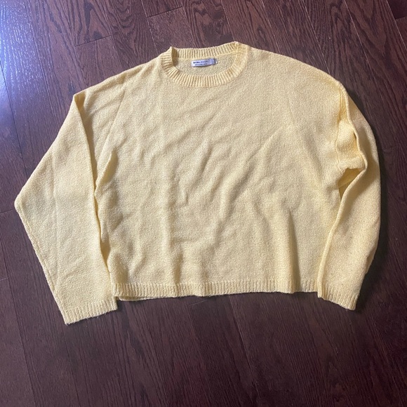 Bershka Yellow Top - Picture 2 of 4